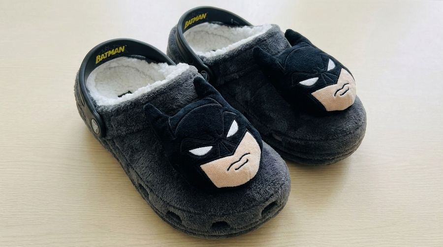 Wholesale Batman Plush Clogs Cartoon Fuzzy Slippers Sherpa-Lined Winter Indoor Outdoor Garden Shoes Unisex